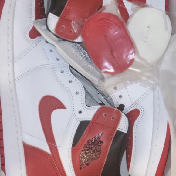 Jordan 1 High - Picture 5 of 7